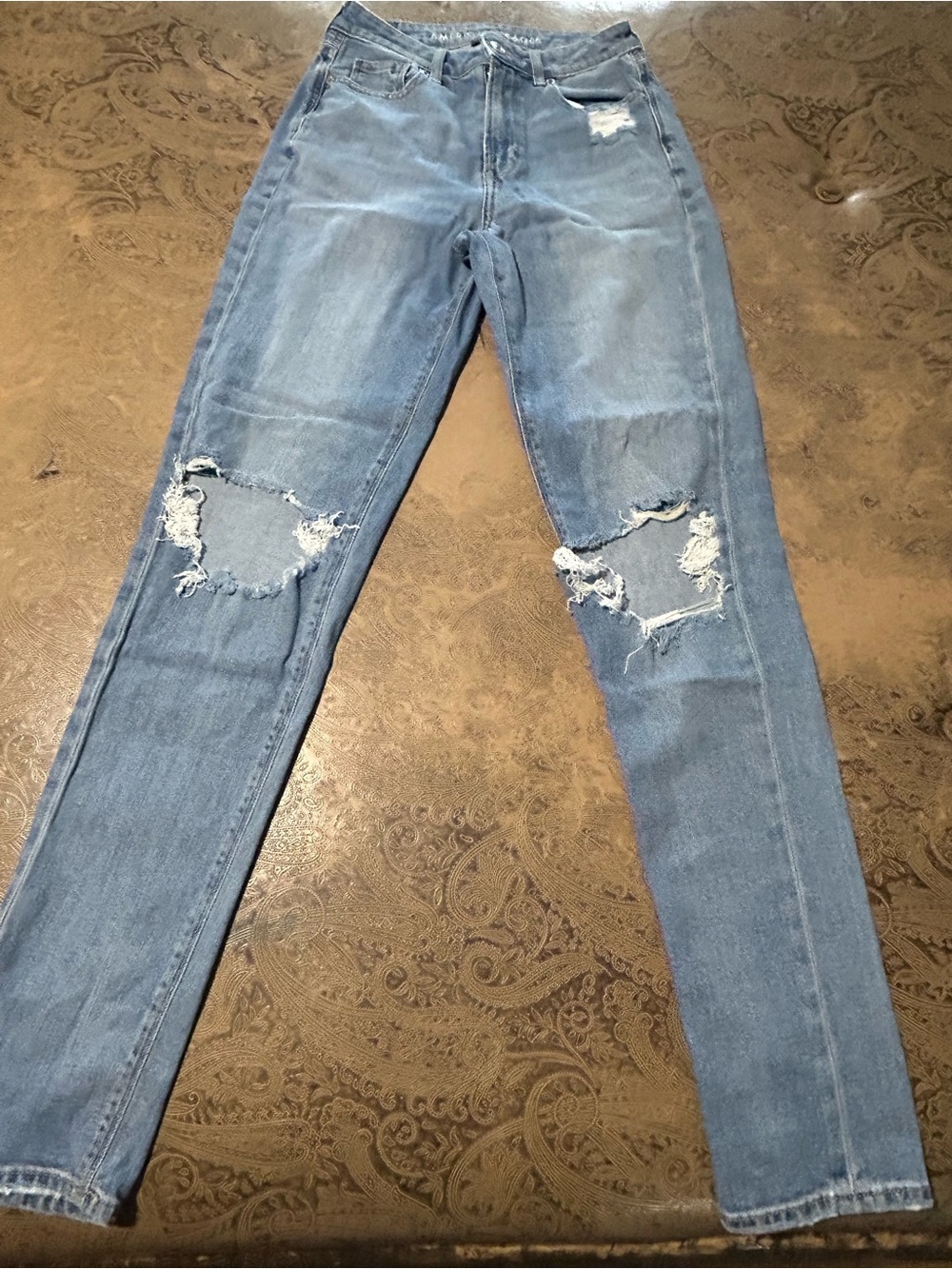 American Eagle Outfitters Light Blue Distressed Skinny Jeans